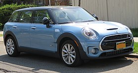 2017 Mini Cooper S Clubman front 5.3.18.jpg